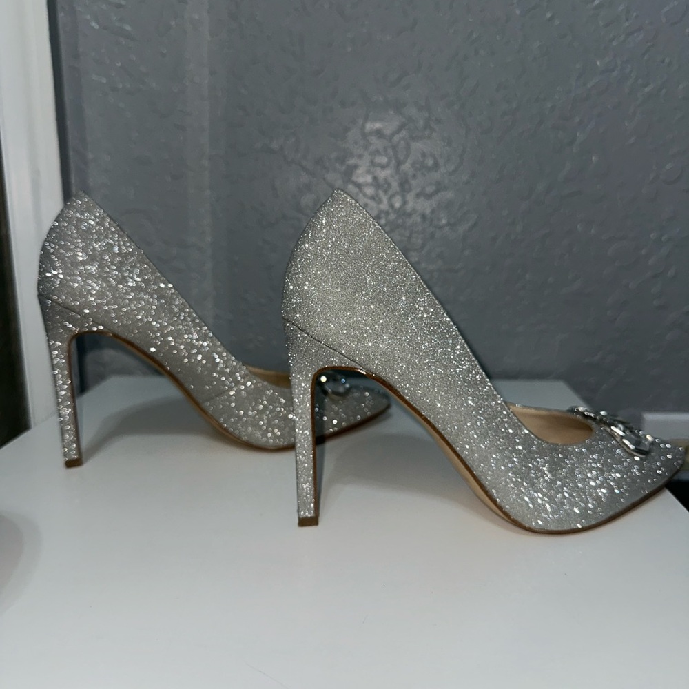 Women's Silver Glitter Heels - Picture 4 of 5